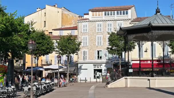 Antibes Francia Agosto 2021 Paisaje Urbano Edificios Tradicionales Caminantes Zonas — Vídeos de Stock