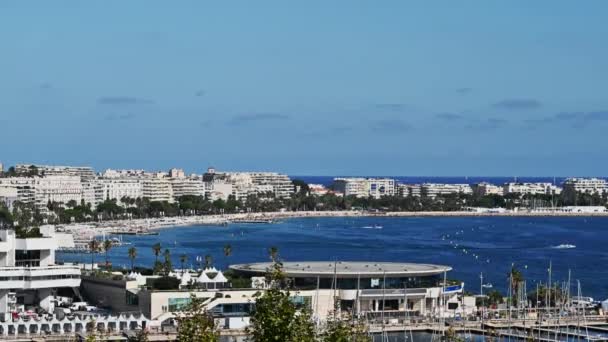 Cannes Frankreich August 2021 Blick Auf Die Mittelmeerküste Strand Gebäude — Stockvideo