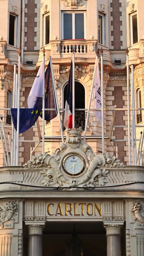 Cannes France Août 2021 Entrée Hôtel Carlton Avec Horloges Rolex — Video