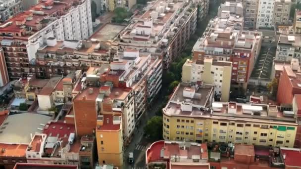 Αεροφωτογραφία Drone Της Βαρκελώνης Ισπανία Μπλόκα Πολλαπλά Κτίρια Κατοικιών Δρόμος — Αρχείο Βίντεο