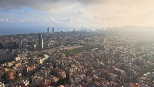Vista Aérea Drone Barcelona Espanha Blocos Com Múltiplos Edifícios Residenciais — Vídeo de Stock