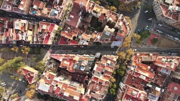Αεροφωτογραφία Drone Της Βαρκελώνης Ισπανία Μπλόκα Πολλαπλά Κτίρια Κατοικιών Δρόμοι — Αρχείο Βίντεο