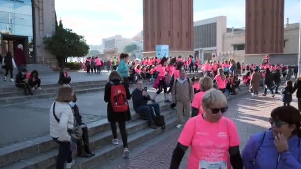 Barcelona Espanha Novembro 2021 Maratona Pessoas Praça Espanhola Placa Espanya — Vídeo de Stock