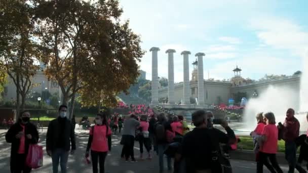 Barcelona Espanha Novembro 2021 Maratona Pessoas Praça Espanhola Placa Espanya — Vídeo de Stock