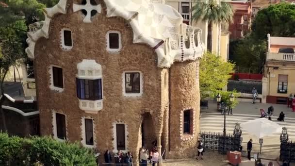 Barcelona Spanya Kasım 2021 Turistlerle Birlikte Guell Park Binası — Stok video