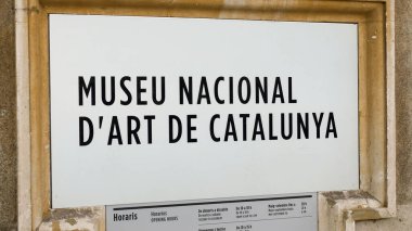 Barselona, İspanya 'da Ulusal Sanat Müzesi tabelası