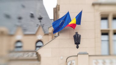 Romanya 'nın Iasi kentindeki Kültür Sarayı' nın ön cephesine yakından bakın. Lensbebek etkisi
