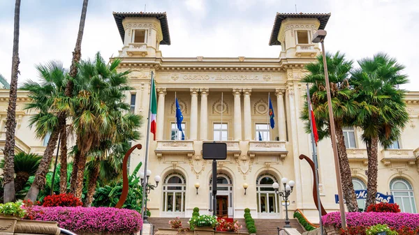 Sanremo Ιταλια Σεπτεμβριου 2021 Δημοτικό Καζίνο Εξωτερικό Πράσινο Μπροστά Του — Φωτογραφία Αρχείου