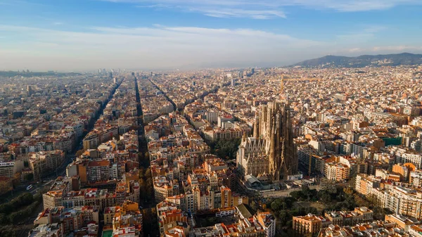 Вид Повітря Барселону Іспанія Блоки Багатьма Будівлями Дорогами Саградою Фамілії — стокове фото