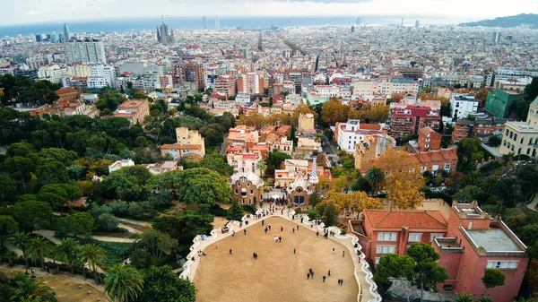 Вид Повітря Барселону Іспанія Парковий Гул Туристами Багато Зелені Саграда — стокове фото