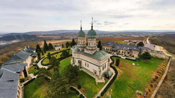 Widok Lotu Ptaka Klasztor Cetatuia Iasi Rumunia Główny Kościół Wewnętrzny — Zdjęcie stockowe