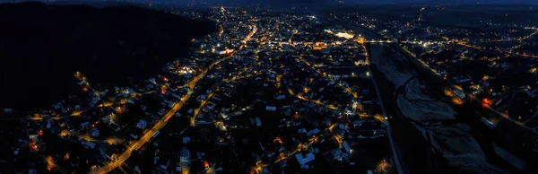 Αεροσκάφος Πανοραμική Θέα Του Targu Neamt Νύχτα Ρουμανία Δρόμοι Φωτισμό — Φωτογραφία Αρχείου