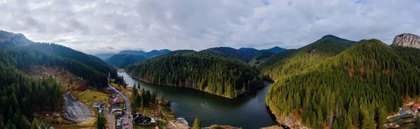 Luchtfoto Drone Panoramisch Uitzicht Natuur Roemenië Karpaten Rotsachtige Heuvels Bedekt — Stockfoto
