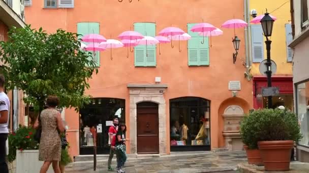 Grasse France September 2021 Street Scape Town 분홍색 줄줄이 늘어서 — 비디오