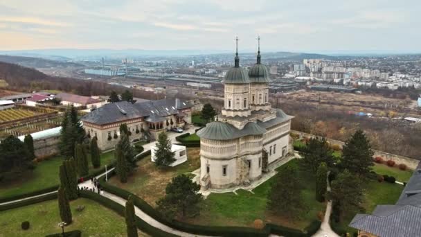 Romanya Nın Iasi Kentindeki Cetatuia Manastırı Nın Insansız Hava Aracı — Stok video