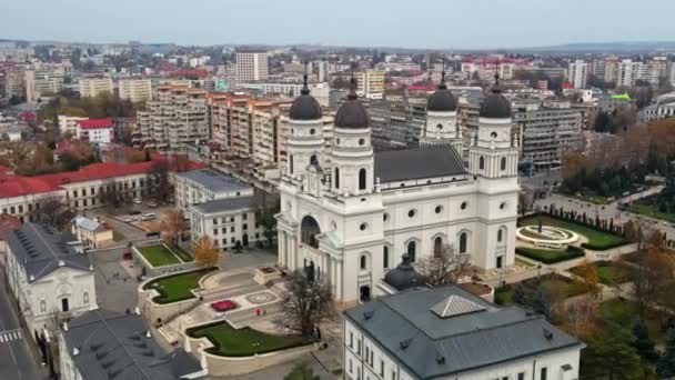 Vista Aérea Drones Catedral Metropolitana Iasi Roménia Edifícios Torno Dele — Vídeo de Stock