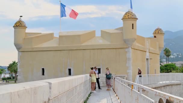 Menton Francja Wrzesień 2021 Widok Muzeum Basztowe Ludzie Ścianie — Wideo stockowe