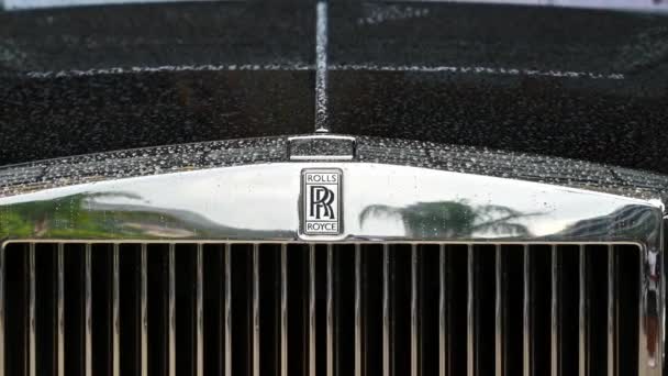 Monaco September 2021 Vooraanzicht Zwarte Rolls Royce Geparkeerd Bij Het — Stockvideo