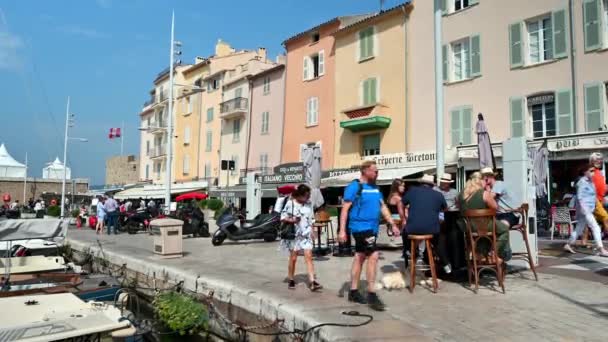 Saint Tropez France September 2021 Streetscape Town Traditional Buildings Embankment — Stock Video