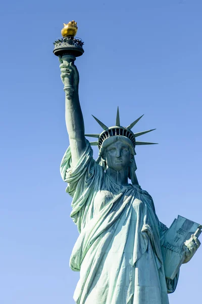 Close View Statue Liberty New York Usa Blue Sky Background — Stock Photo, Image