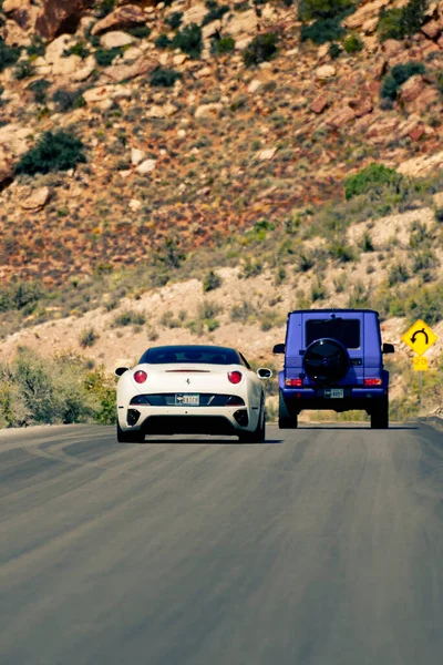 Nevada Usa September 2019 Moving Ferrari Dan Mobil Lain Jalan — Stok Foto