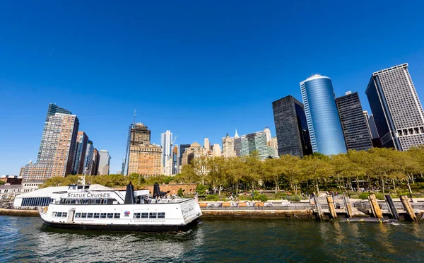 New York Usa September 2019 Cityscape Manhattan Battery Park Ferry — Stock Photo, Image