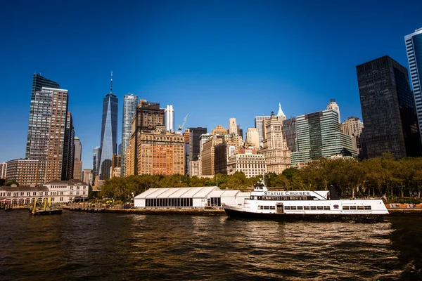New York Usa September 2019 Cityscape Manhattan Battery Park Ferry — Stock Photo, Image