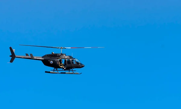 Nueva York Septiembre 2019 Helicóptero Volador Cielo Azul Claro Fondo —  Fotos de Stock