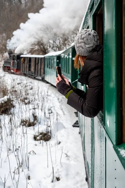 View Moving Steam Train Mocanita Bare Forest Winter Filming Passenger — Stock Photo, Image