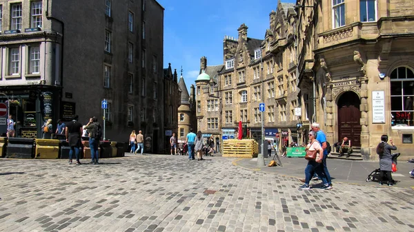 Edimburgo Reino Unido Junio 2021 Centro Histórico Ciudad Con Múltiples — Foto de Stock