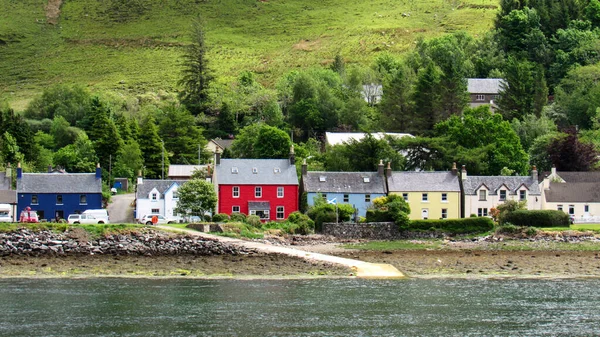 Pohled Vesnici Loch Duich Skotsko Velká Británie Vesnice Obytnými Budovami — Stock fotografie