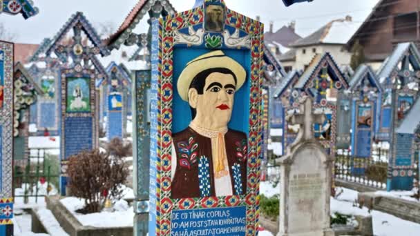 Sapanta Roemenië Januari 2022 Zicht Grafstenen Vrolijke Begraafplaats Winter — Stockvideo