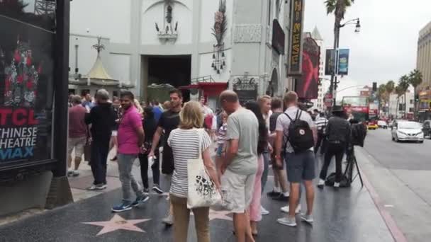 Los Angeles Usa September 2019 Gatuscen För Människor Hollywood Walk — Stockvideo