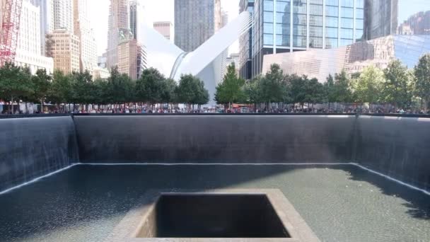 9月11日的纪念碑流淌着哀伤的辉煌 — 图库视频影像
