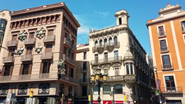 Barcelona Spain June 2021 Streetscape City Старі Будівлі Виконані Класичному — стокове відео