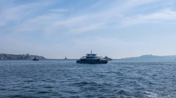 Турецкий Груз Плавающий Вдалеке Черному Морю — стоковое фото