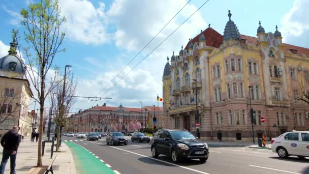 Cluj Roemenië April 2022 Straatbeeld Van Het Stadscentrum Straat Met — Stockvideo