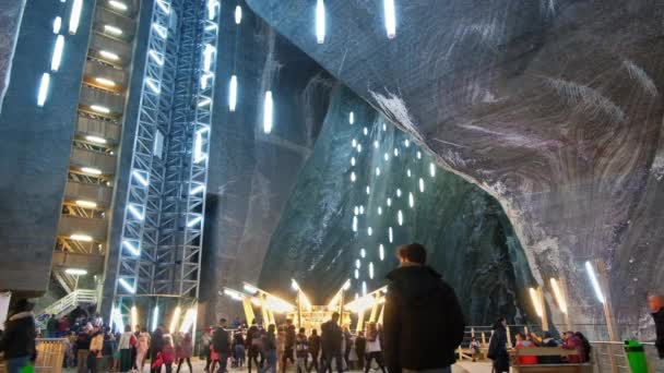 Turda Roemenië April 2022 Salina Turda Zoutmijn Attracties Lift Voor — Stockvideo