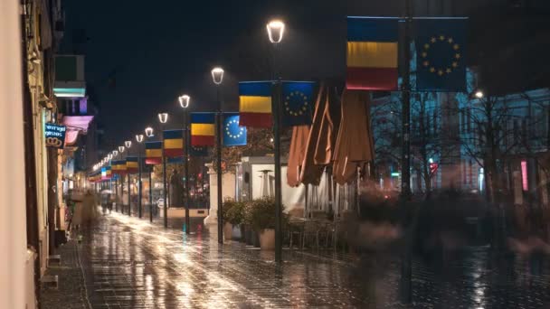 Cluj Roemenië April 2022 Straatbeeld Van Het Stadscentrum Nachts Timelapse — Stockvideo