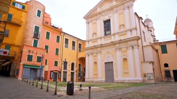 Sanremo Itálie Květen 2022 Náměstí Kostelem Starými Obytnými Budovami Klasickém — Stock video