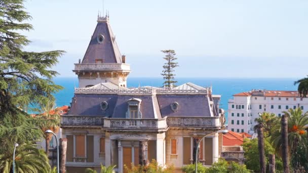 Eine Alte Villa Klassischen Stil Mittelmeerküste Hintergrund Viel Grün Sanremo — Stockvideo