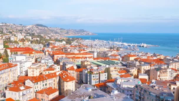 Stadtbild Von Sanremo Italien Wohngebäude Klassischen Stil Mittelmeerküste Und Seehafen — Stockvideo