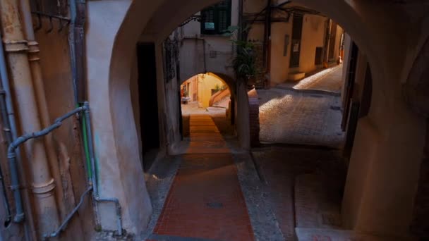 Enge Mittelalterliche Straße Sanremo Italien Gebäude Klassischen Stil — Stockvideo
