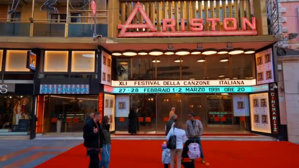 Sanremo Italien Maj 2022 Stadsbilden Gågata Med Promenader Och Ariston — Stockvideo