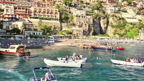 Positano Italien Maj 2022 Utsikt Över Staden Ligger Tyrrenska Havskusten — Stockvideo