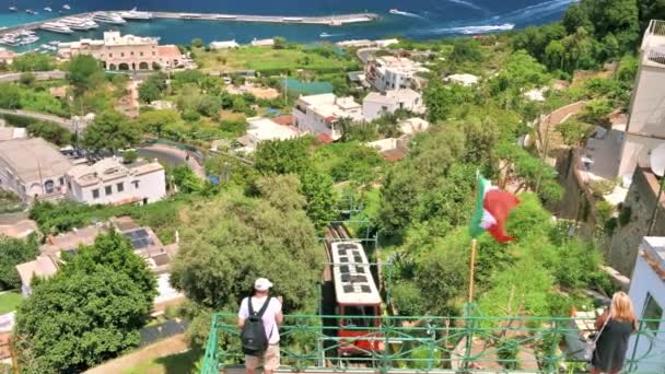 Cityscape Capri Italy Rows Residential Buildings Moving Tram People Greenery — Stock Video