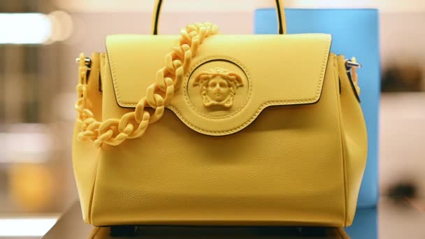 Cannes France May 2022 Versace Women Yellow Bag — 图库视频影像