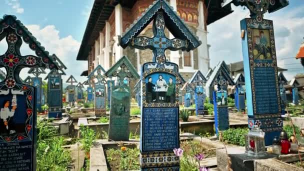 Sapanta Romania Mayıs 2022 Merry Mezarlığı Ndaki Mezar Taşları Ana — Stok video