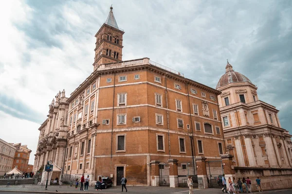 意大利罗马 2022年6月 Santa Maria Maggiore 周围多人 — 图库照片