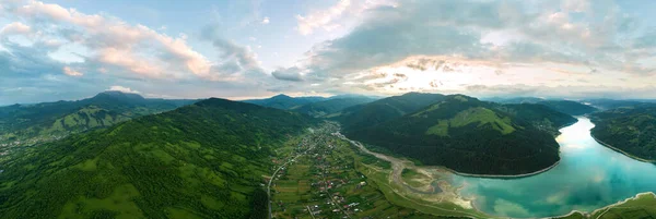 Vista Panorámica Aérea Del Dron Naturaleza Los Cárpatos Rumania Lago —  Fotos de Stock